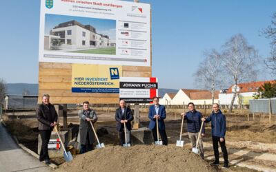 Auf dem Foto von links nach rechts: Vize-Bgm. Erwin Glatzl, Dir. Ing. Christoph Scharinger, Bgm. Ing. Manfred Rottensteiner, Ing. Karl Weiß, Bmstr. Ing. Marco Pessnegger, DI. Patrick Varga