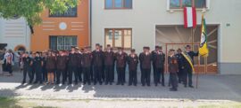 Freiwillige Feuerwehr Weikersdorf bei der Fronleichnamsprozession 2022