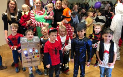 Gruppenfoto vom Kinderfasching © Damböck/NÖN