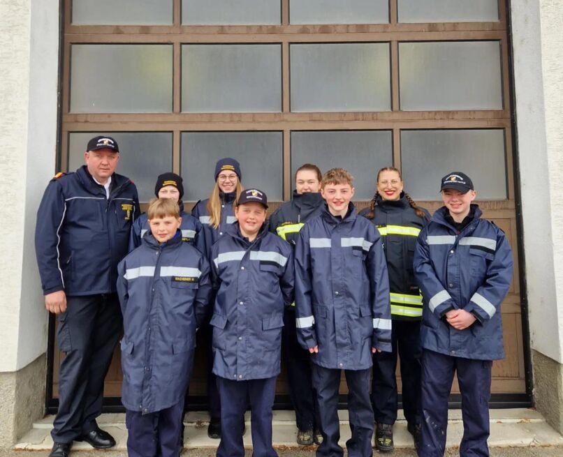 Die Feuerwehrjugend Weikersdorf nahm beim Wissenstest in Krumbach teil